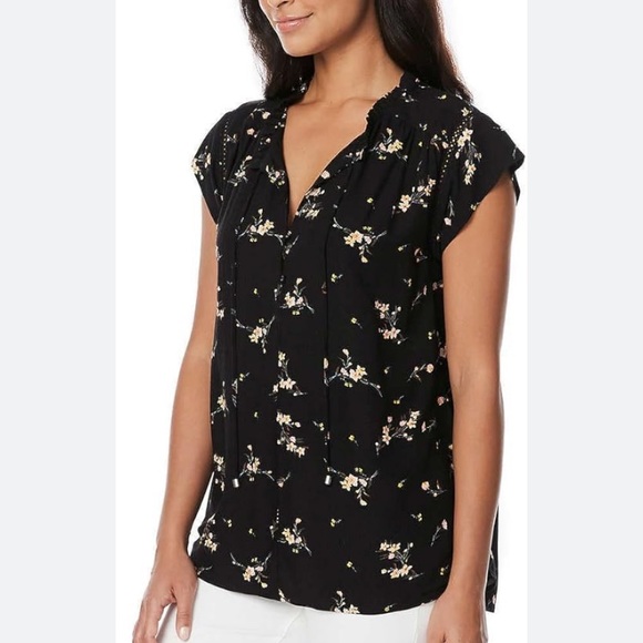 Buffalo David Bitton Tops - Buffalo David Bitton Blouse Womens Size Medium M Floral Flutter Sleeve